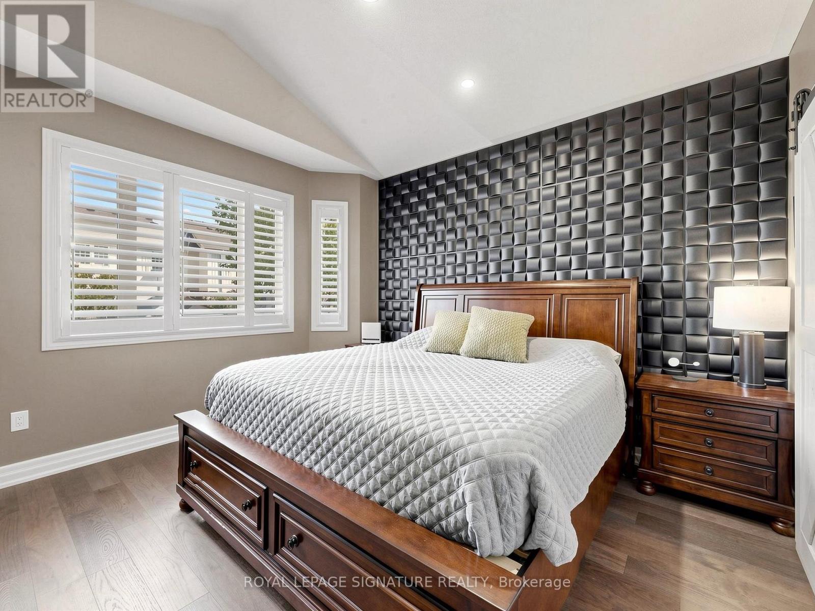 49 KENILWORTH CRESCENT - 16