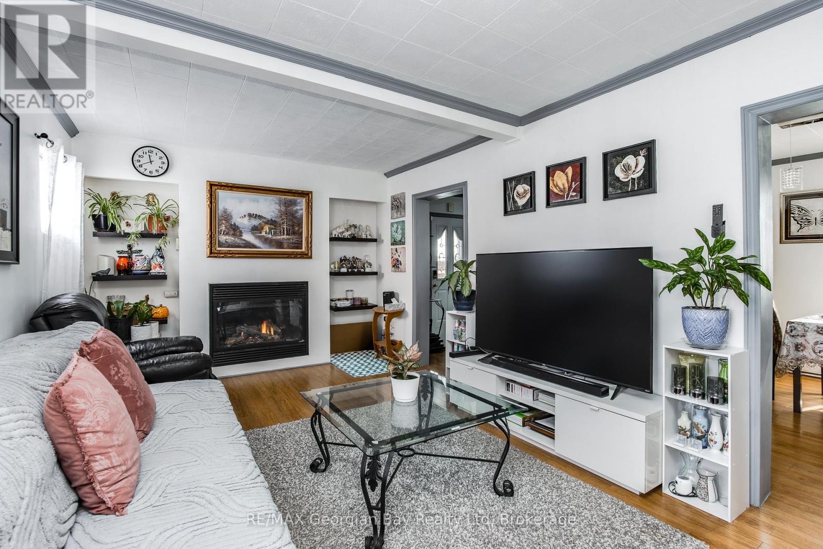 470 MANLY STREET - 10