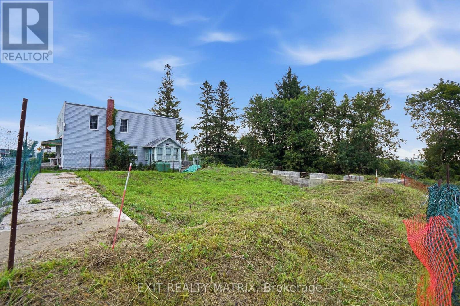 21924 Laggan Glenelg Road, North Glengarry, Ontario, K0B1E0, North Glengarry, Ontario — photo 5 of 5