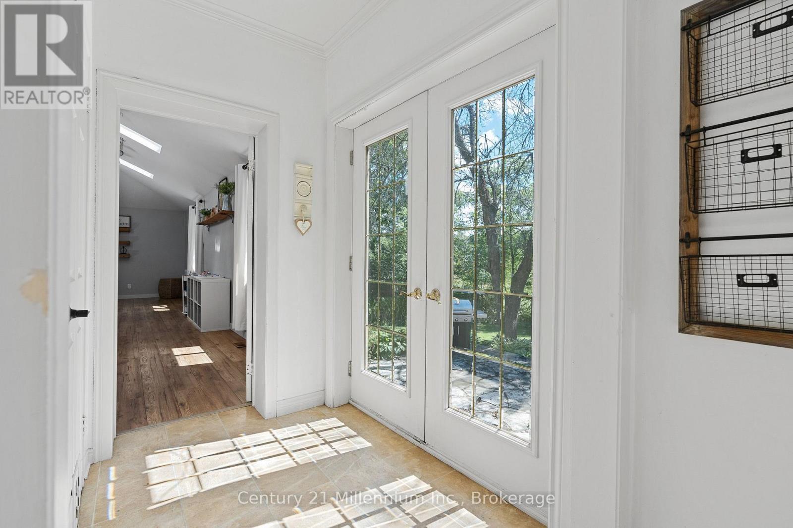 101774 GREY 5 ROAD - Image 12