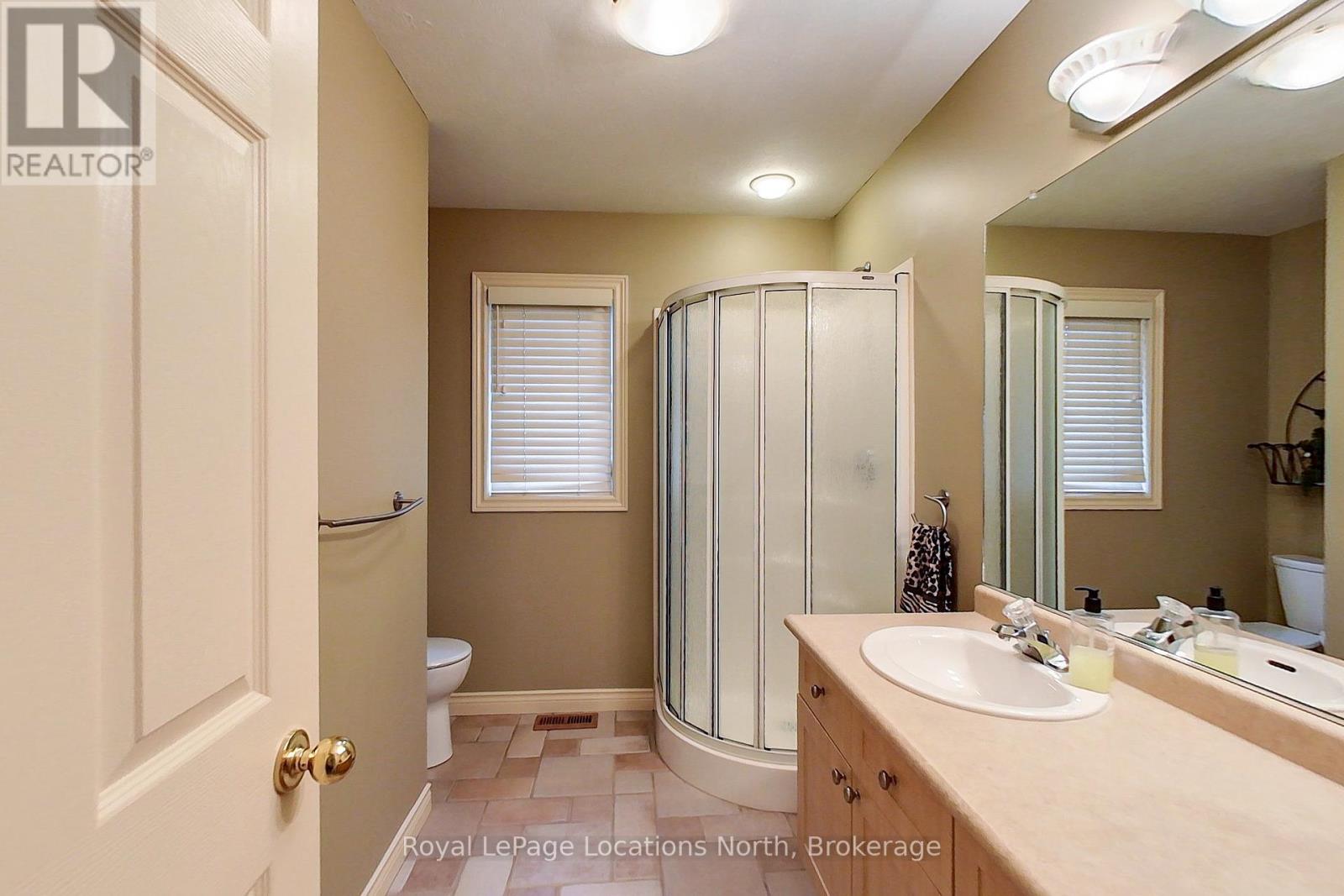 63 FAIRWAY AVENUE - 22