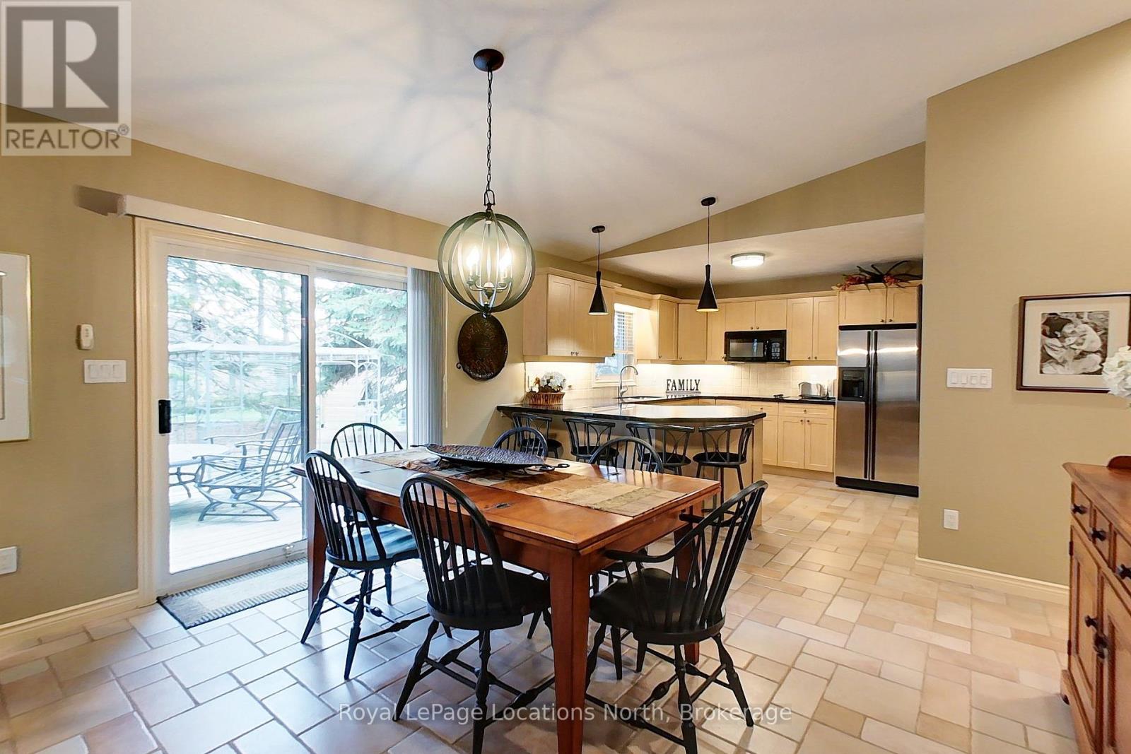 63 FAIRWAY AVENUE - 9