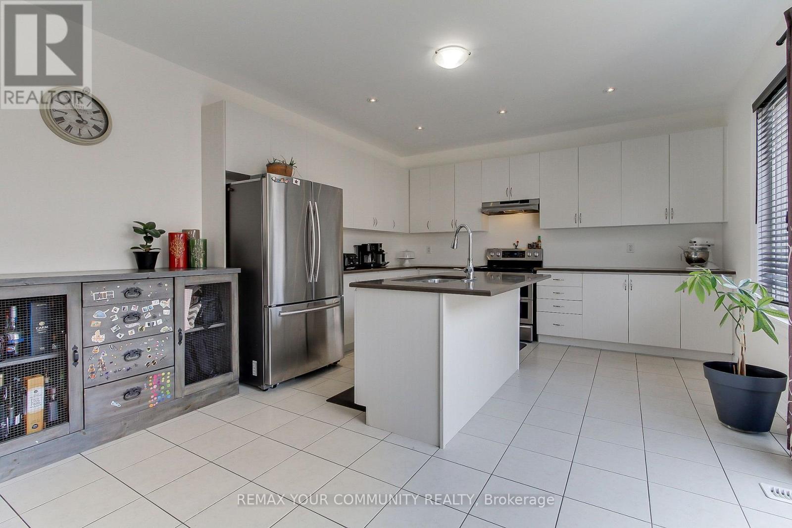 26 HODGSON ROAD - 13