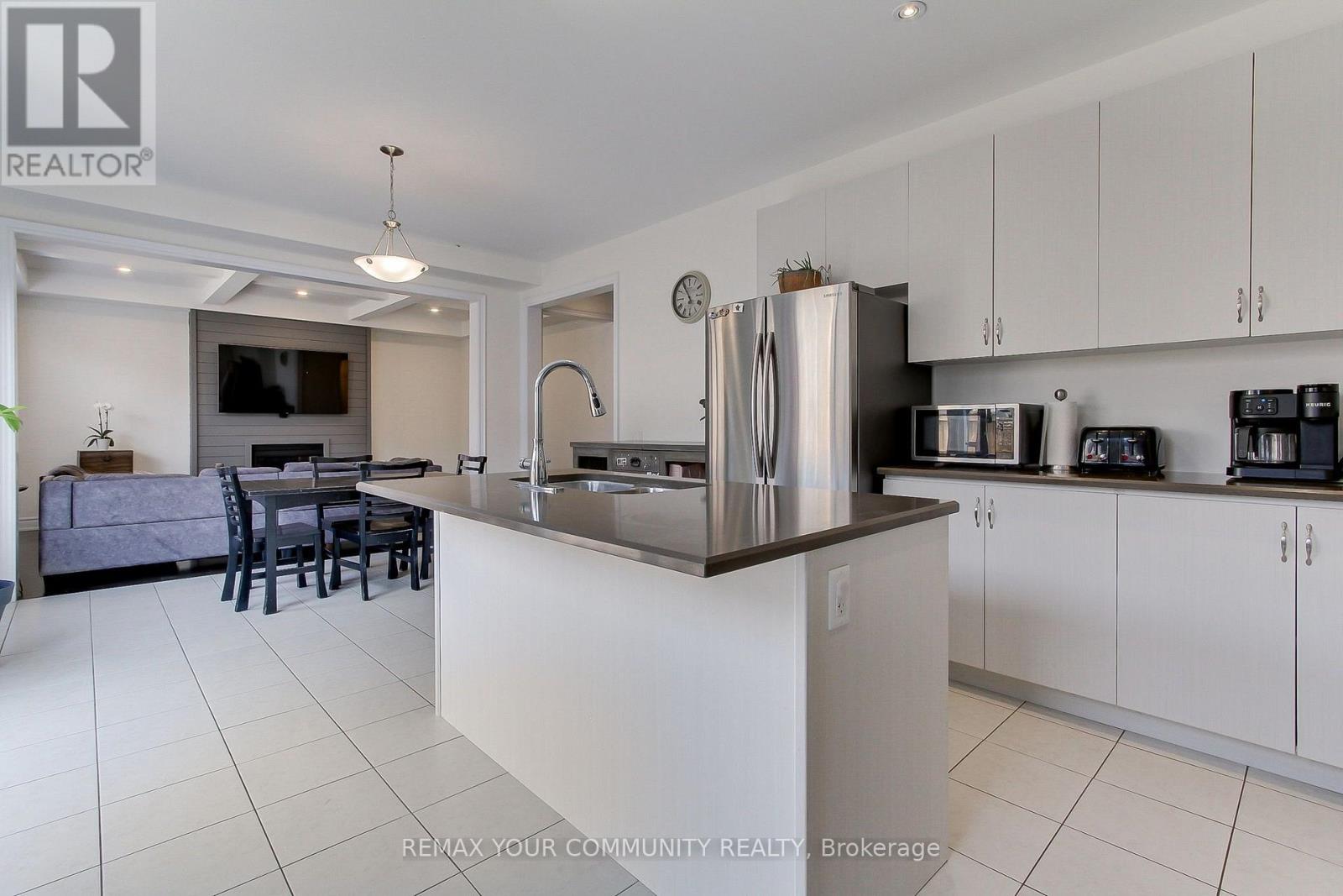 26 HODGSON ROAD - 18