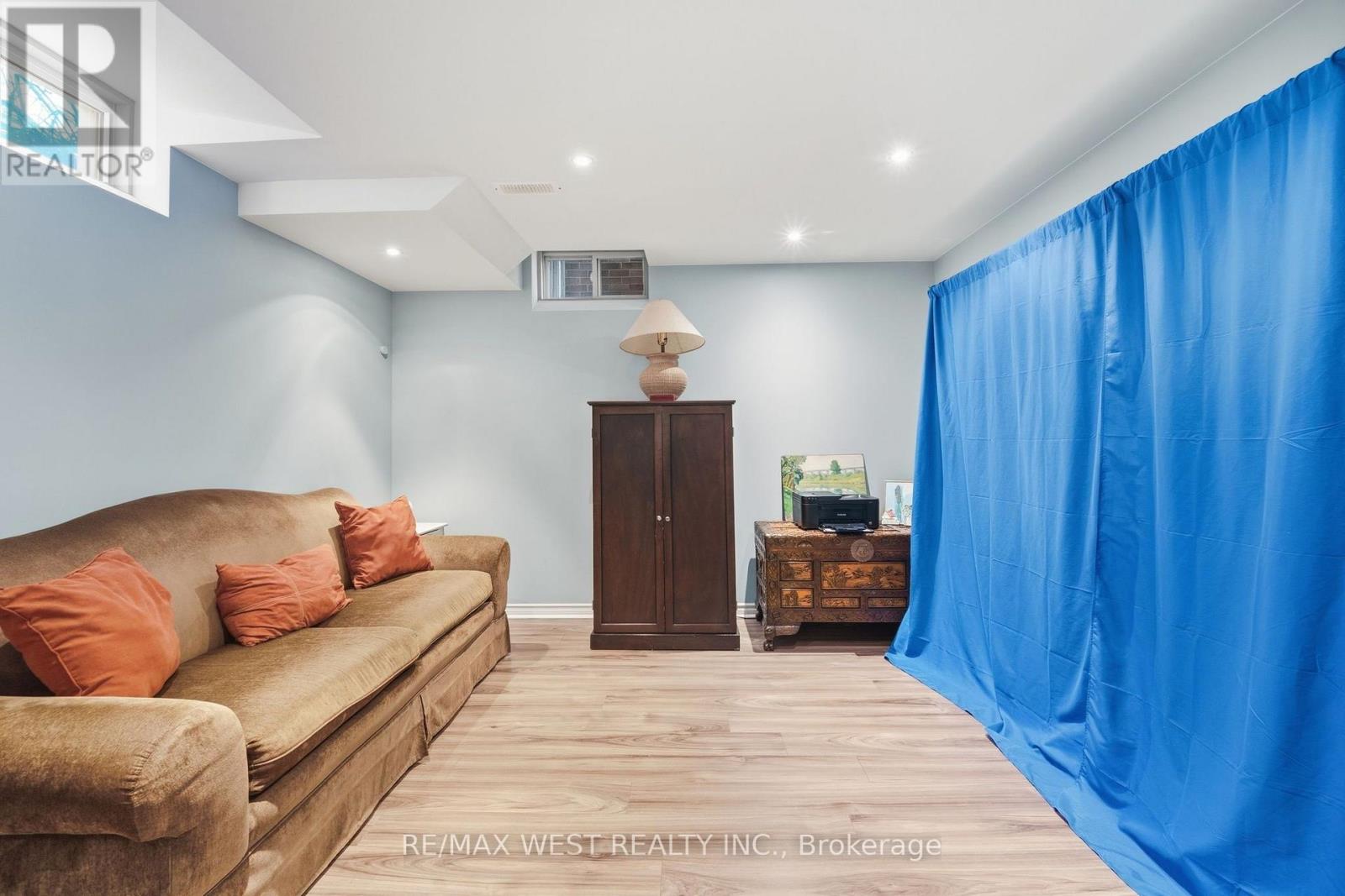 149 DEERGLEN TERRACE - Image 22