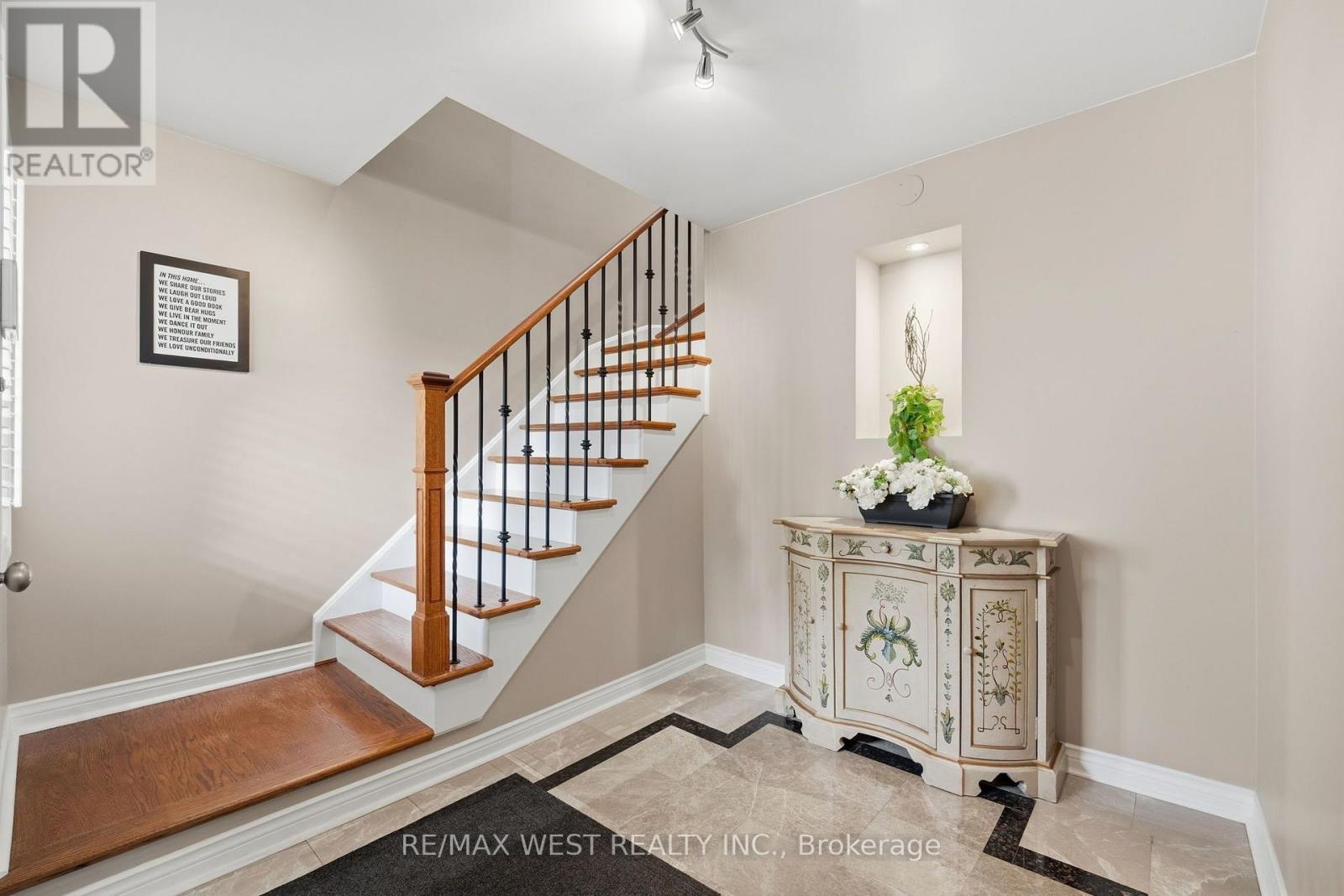 149 DEERGLEN TERRACE - 4