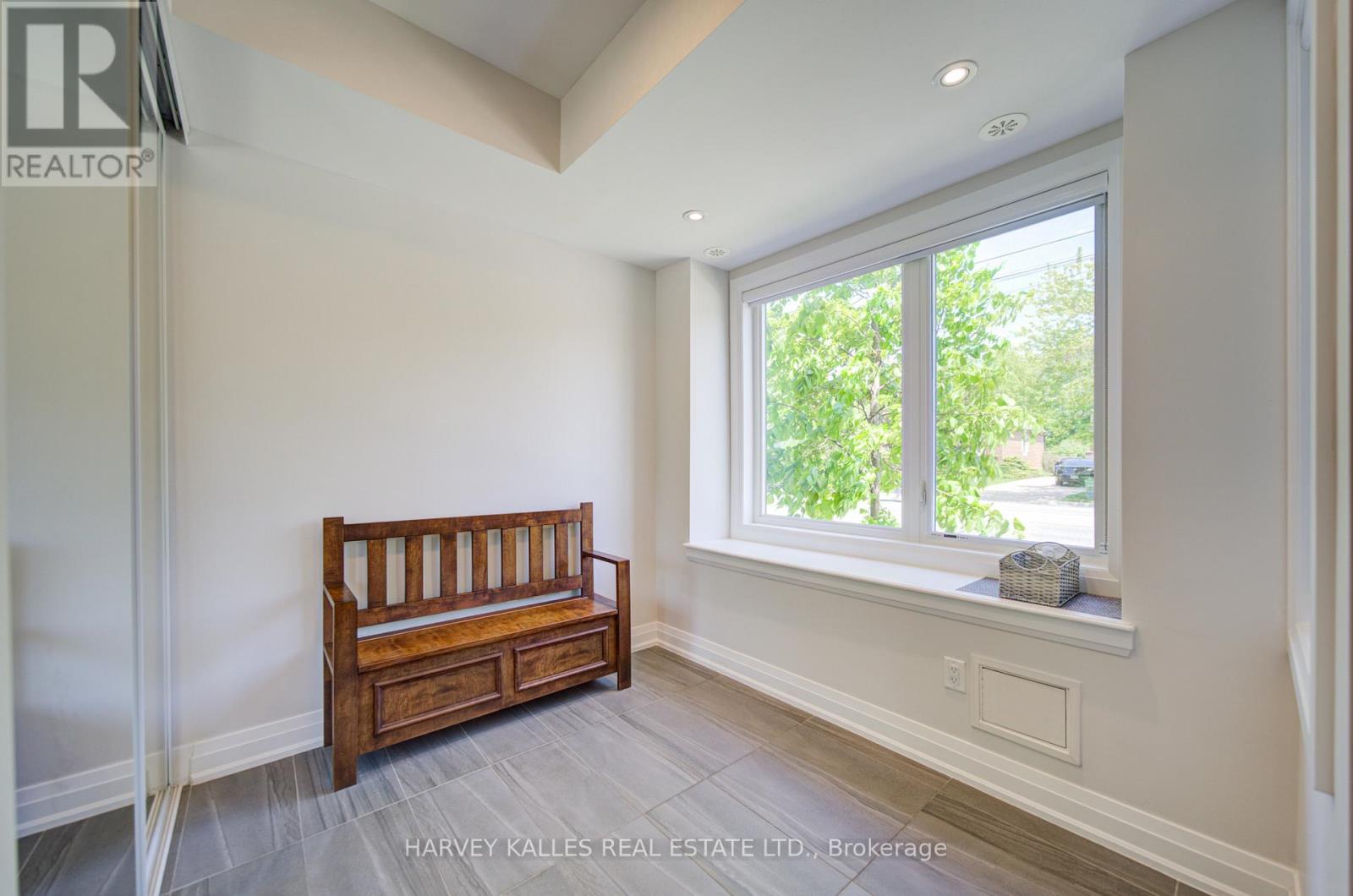 1130A ISLINGTON AVENUE - Image 4