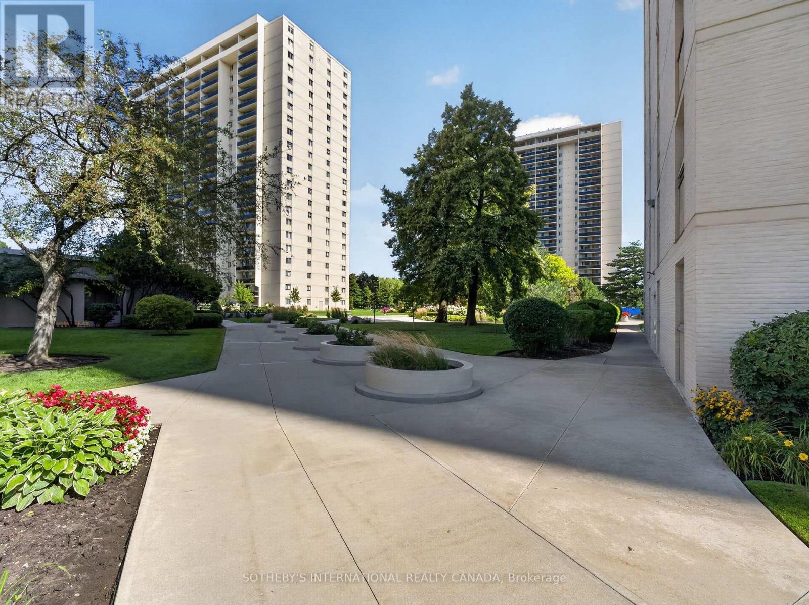 #1001 299 MILL ROAD - 23