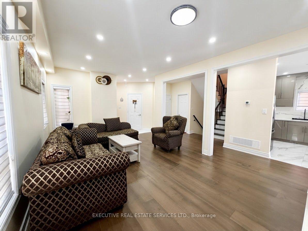 118 TURQUOISE CRESCENT - Image 3