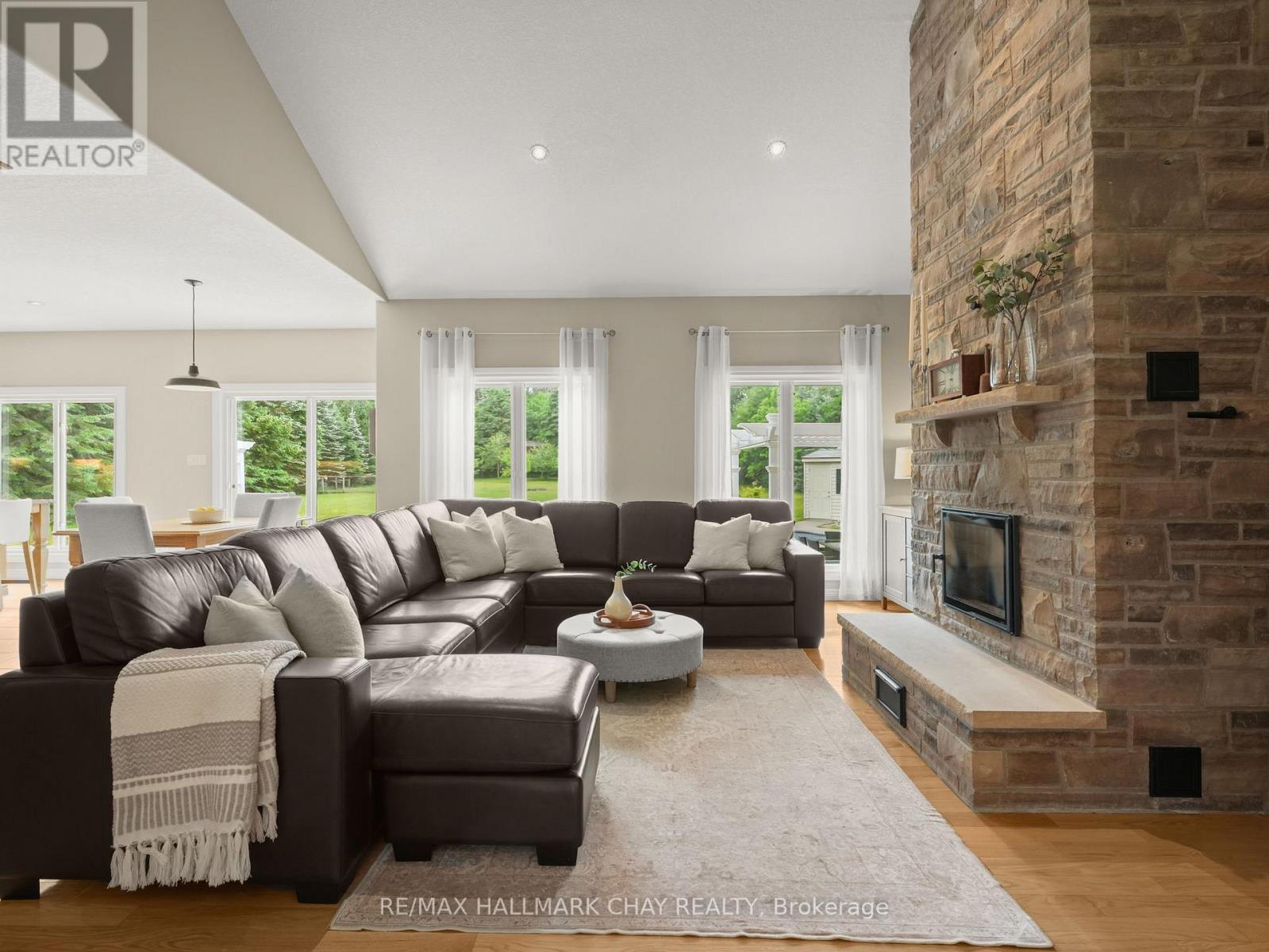 30 THOMSON TRAIL - Image 15