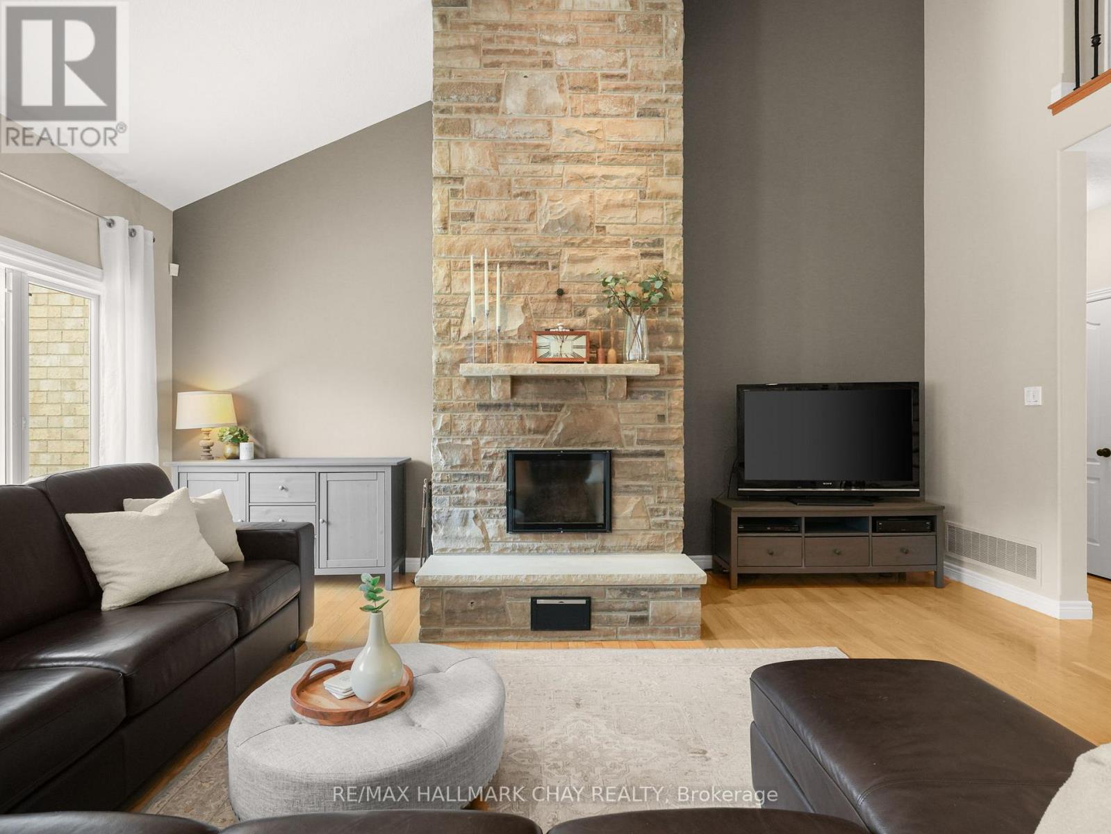 30 THOMSON TRAIL - Image 17