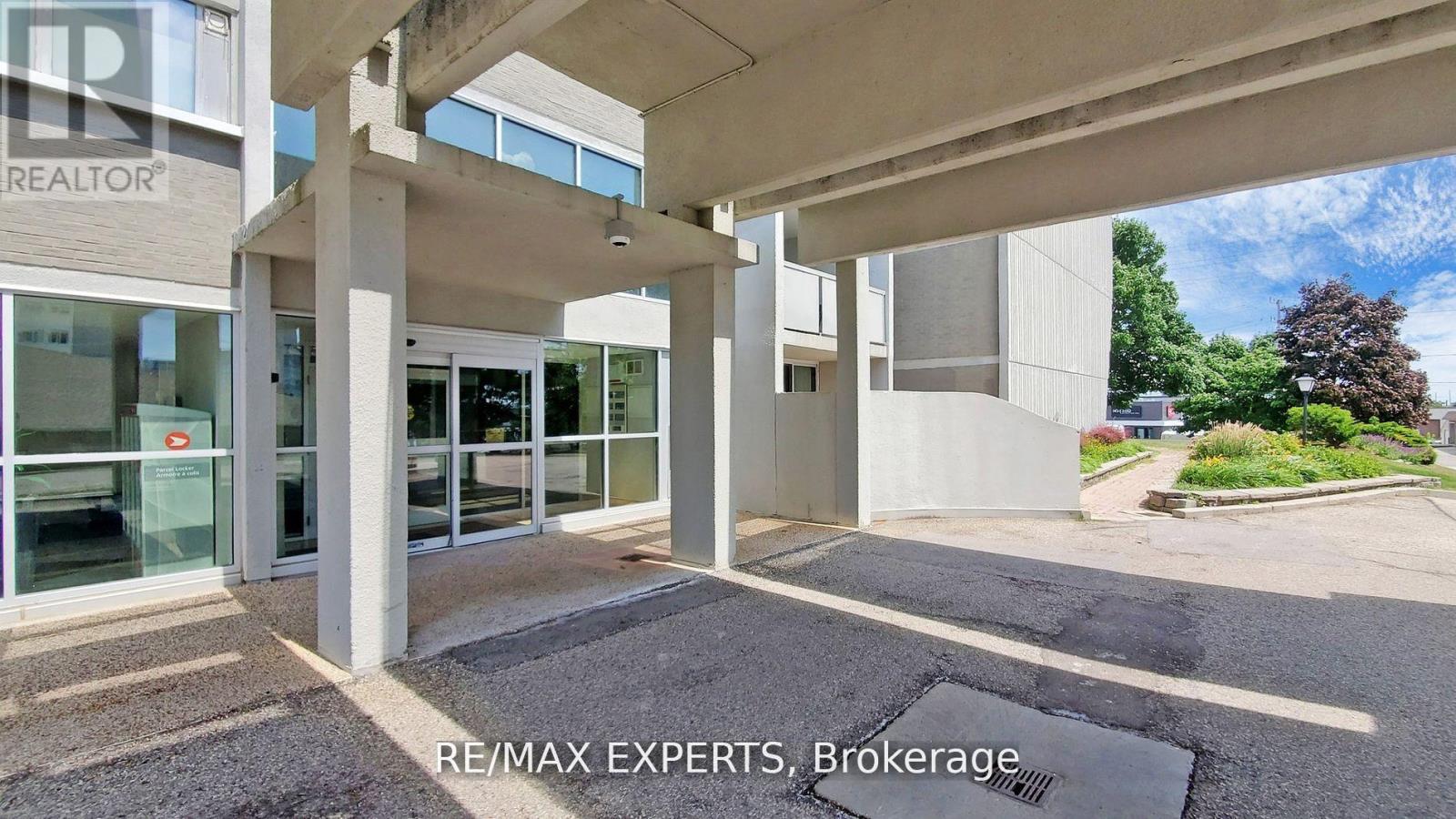 #407 375 King Street North, Waterloo, Ontario, N2J4L6, Waterloo, Ontario — photo 4 of 5