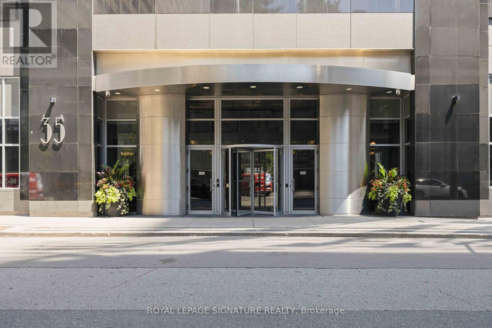 #3403 35 Balmuto Street, Toronto (Bay Street Corridor), Ontario, M4Y0A3, Toronto (Bay Street Corridor), Ontario — photo 2 of 5