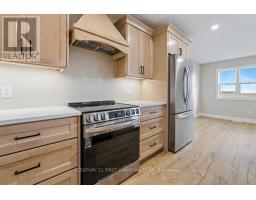95 Victoria Avenue E, South Huron, ON N0M1M0 Photo 12
