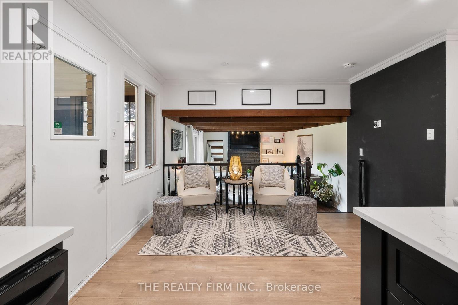 7 SOMERSET CRESCENT - 12