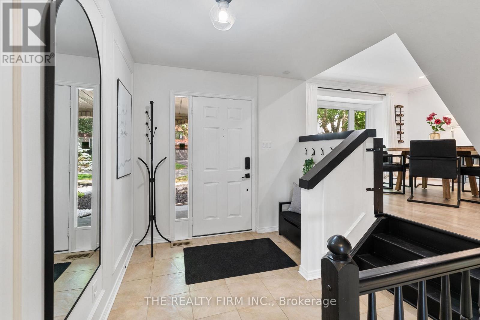 7 SOMERSET CRESCENT - Image 4