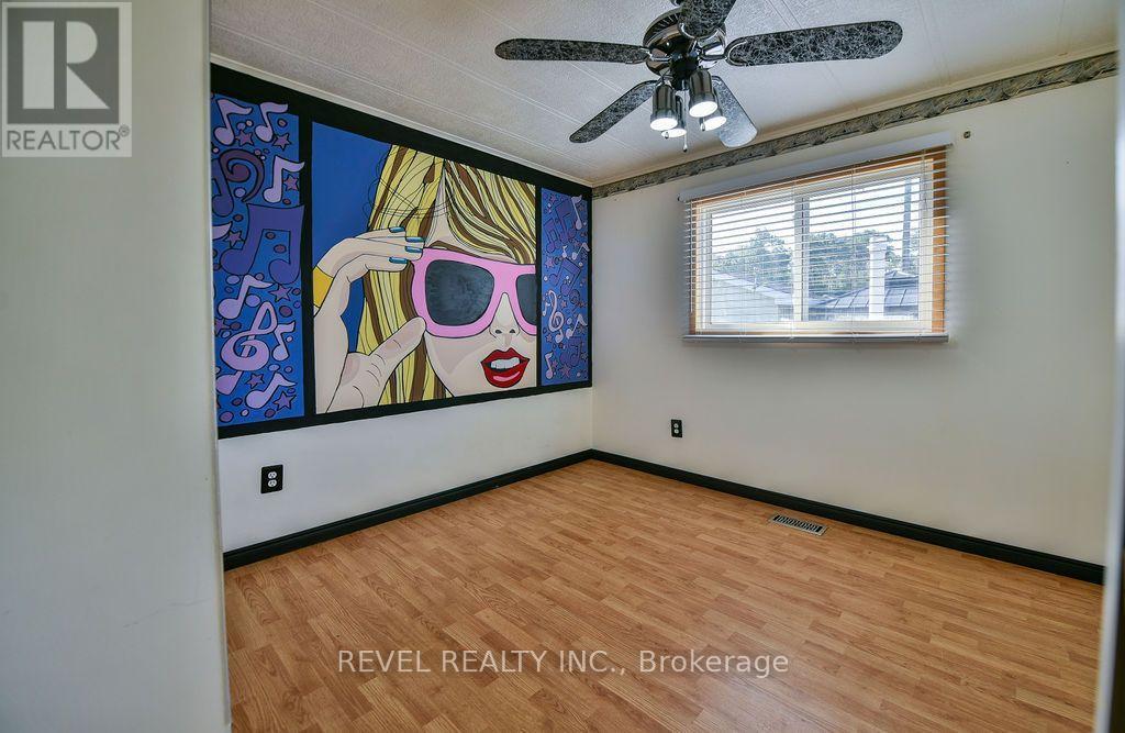 18 GRASSLANDS ROAD - 19