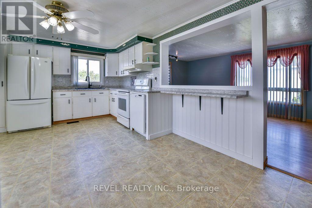 18 GRASSLANDS ROAD - Image 9