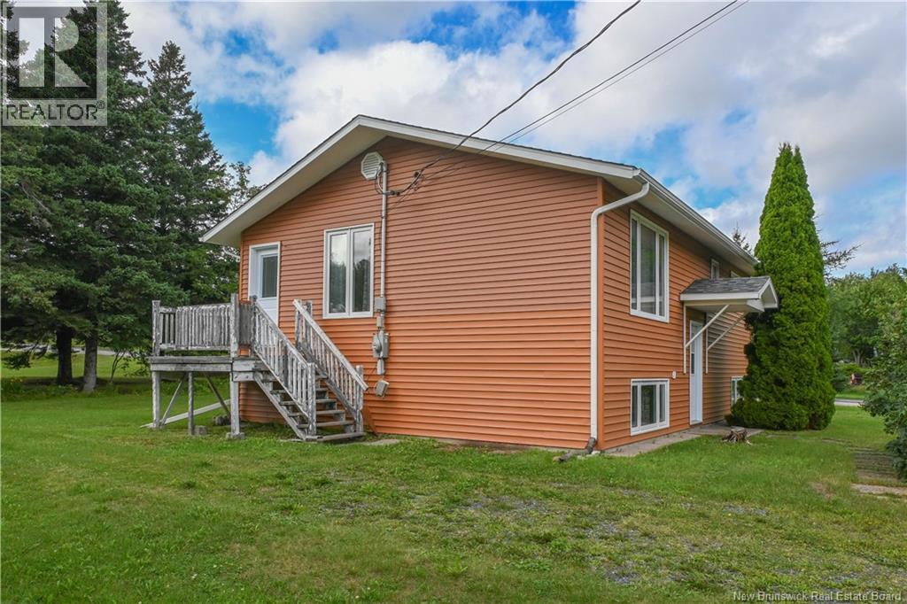 26 des Patriotes Street, Caraquet, New Brunswick, E1W1B6, Caraquet, New Brunswick — photo 5 of 5