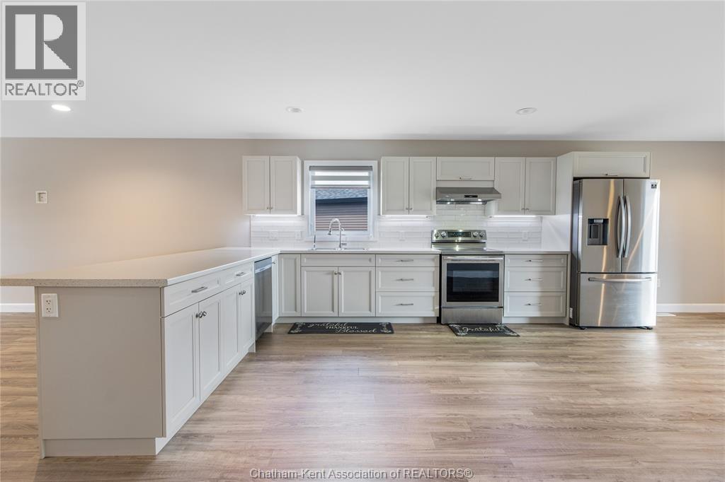 203 MOONSTONE CRESCENT - Image 11