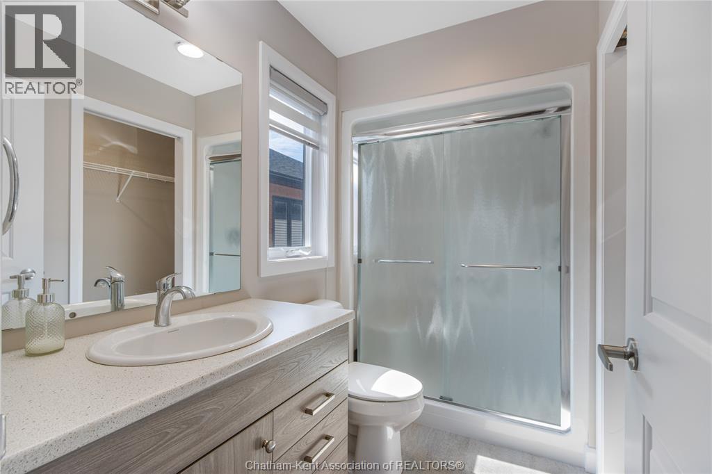 203 MOONSTONE CRESCENT - Image 17
