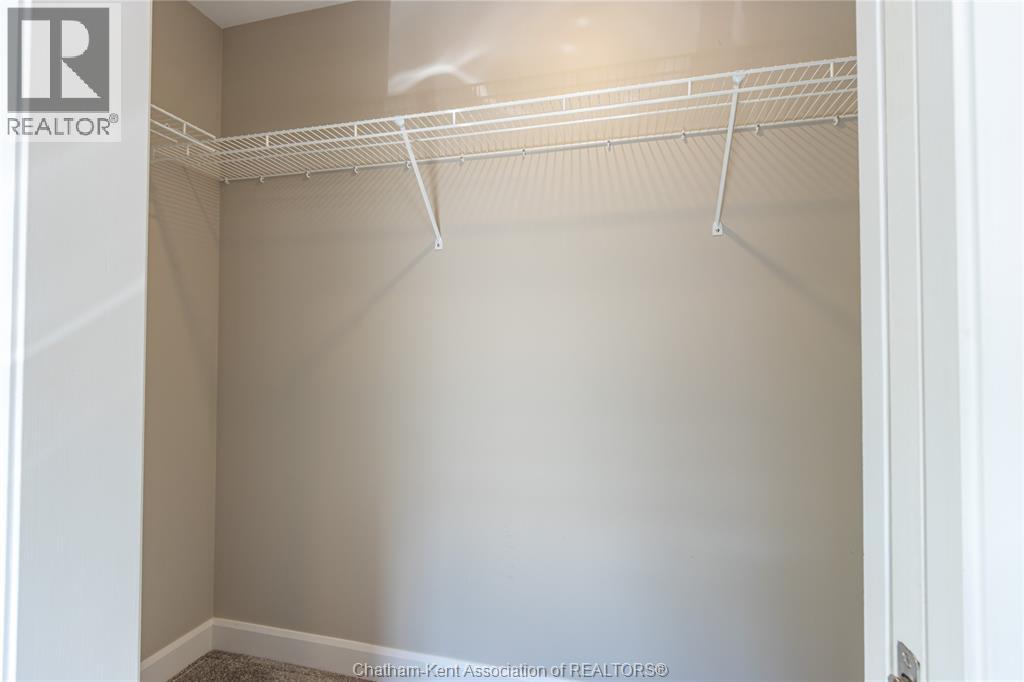203 MOONSTONE CRESCENT - Image 19