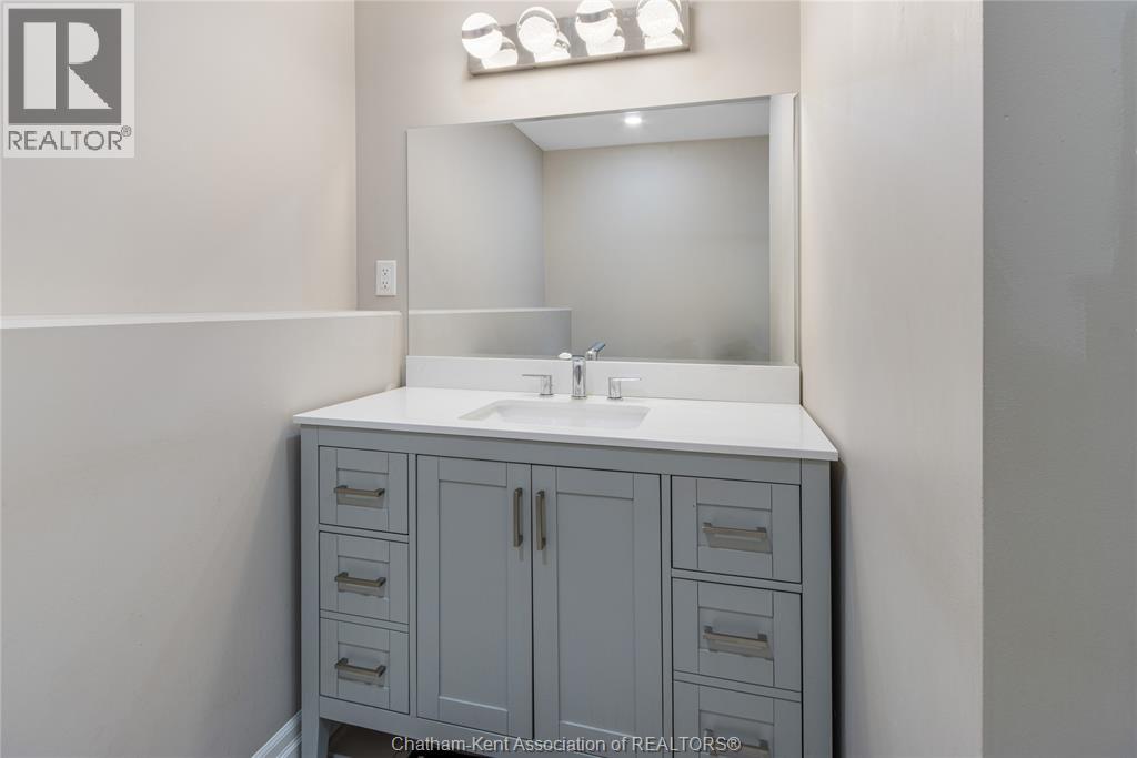 203 MOONSTONE CRESCENT - Image 30