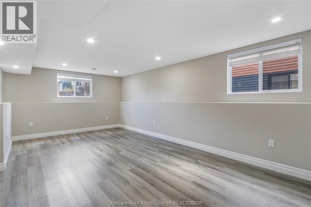 203 MOONSTONE CRESCENT - Image 31