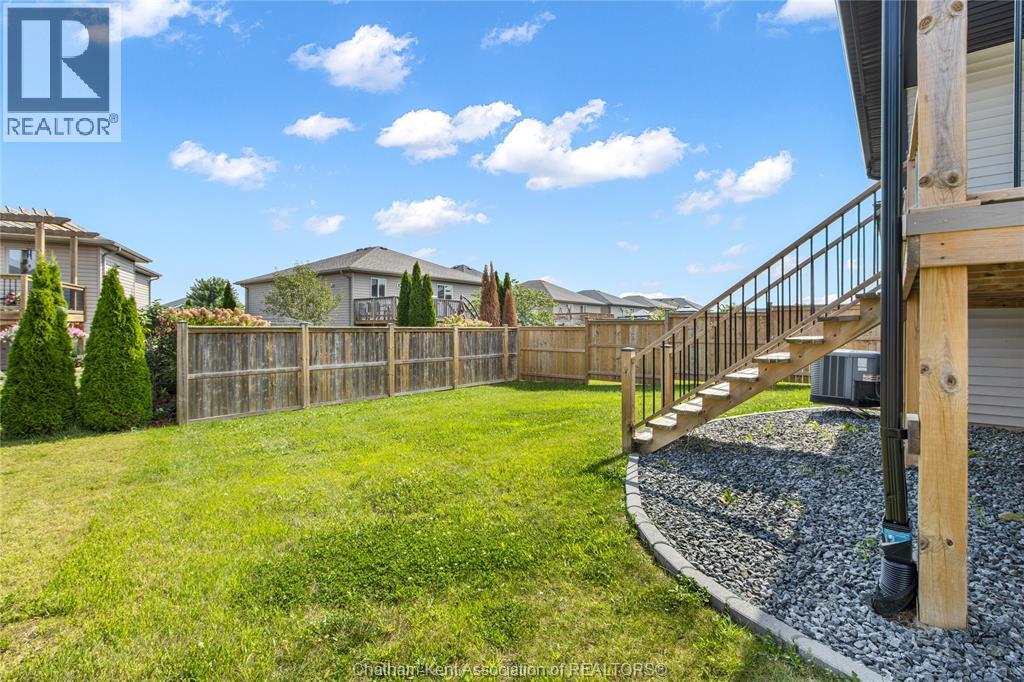 203 MOONSTONE CRESCENT - Image 38