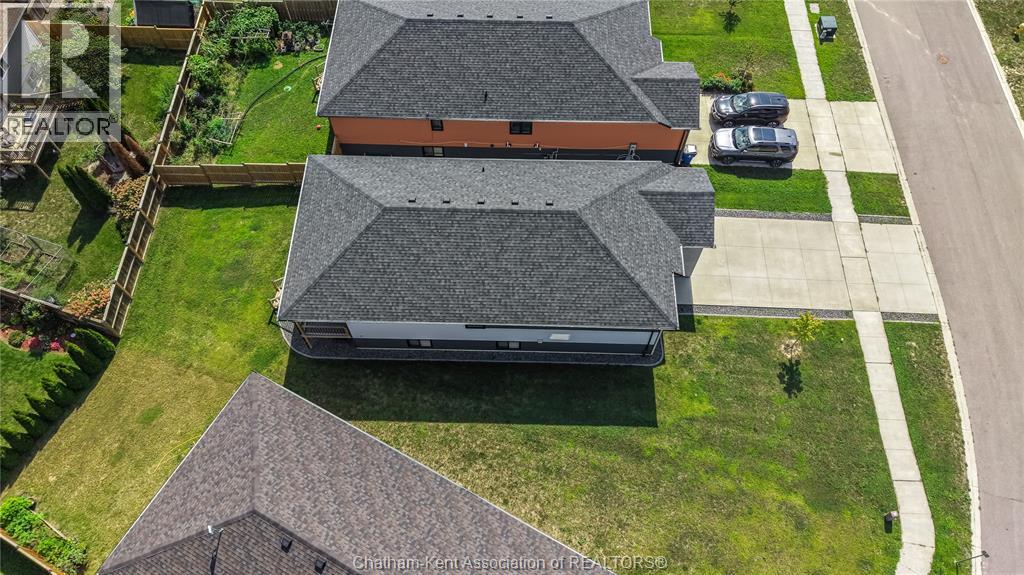203 MOONSTONE CRESCENT - Image 44