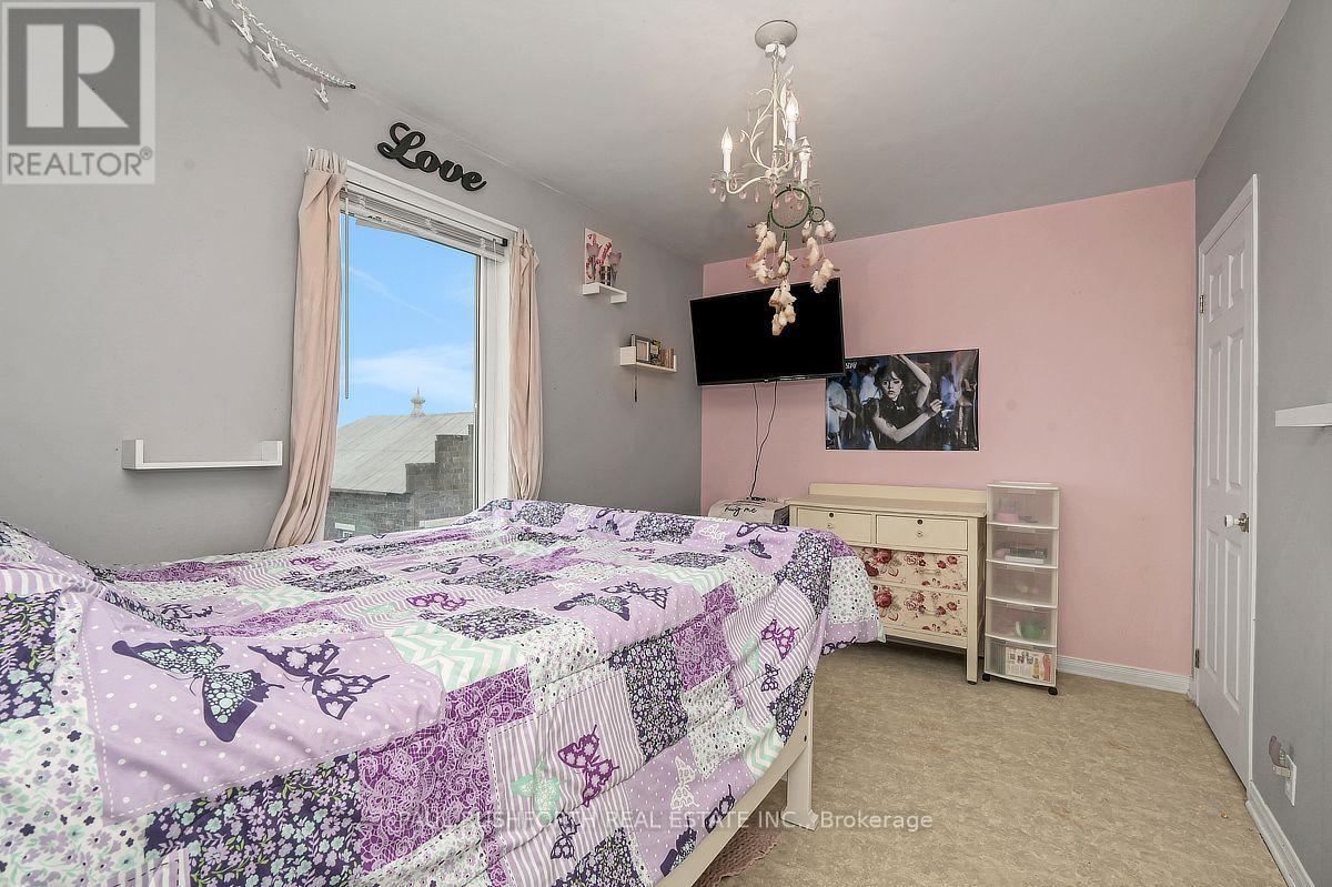 662 LACROIX ROAD - 21
