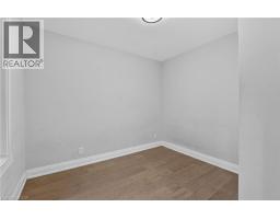 11 Craigmiller Avenue, Hamilton, ON L8L3H9 Photo 16
