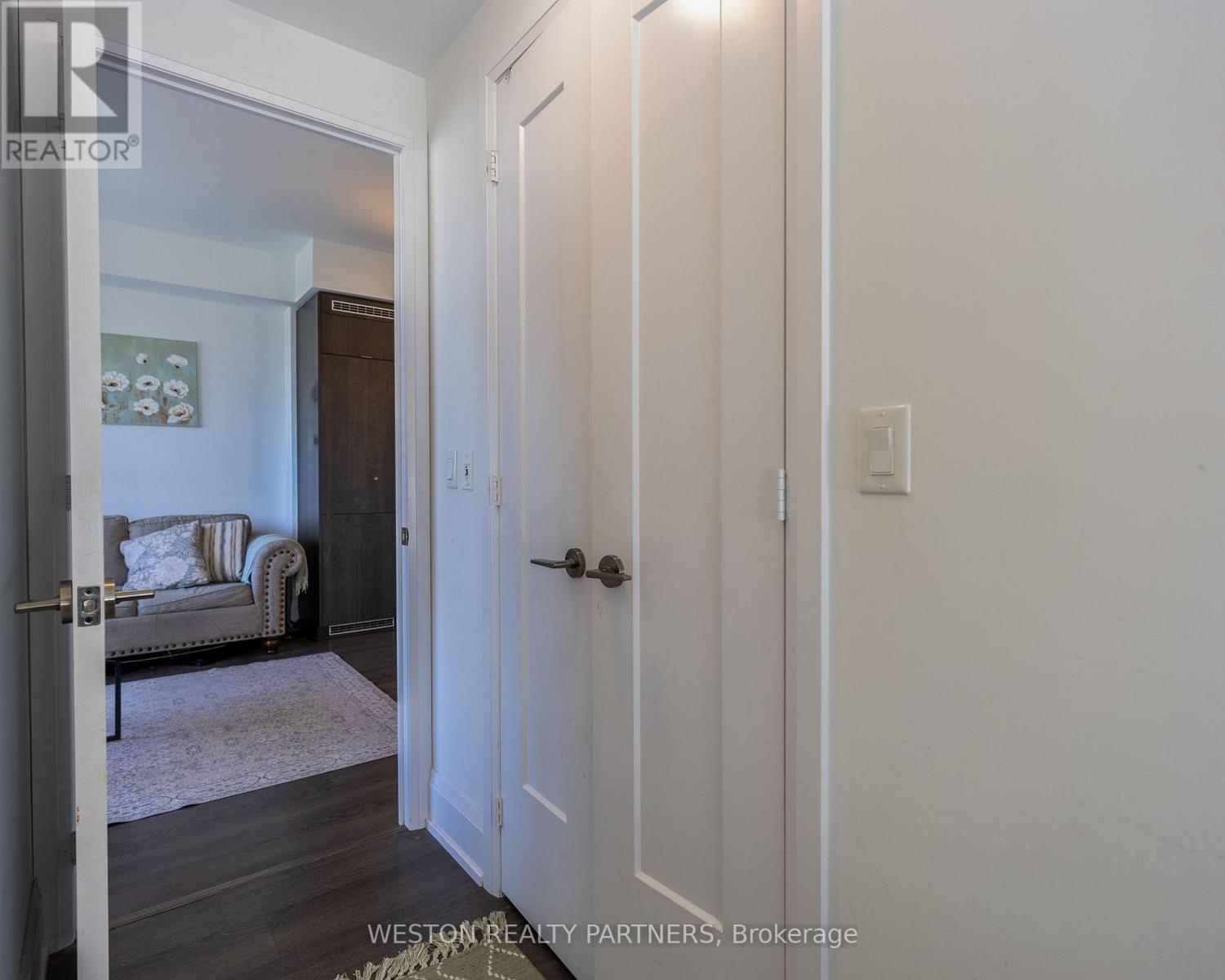 1110- 101 Erskine Avenue, Toronto, ON photo 14