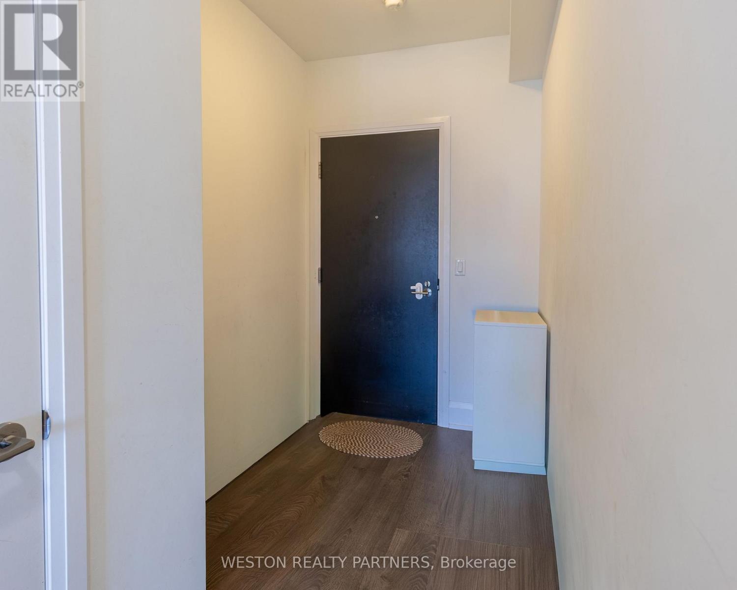 Photo of 1110 - 101 ERSKINE AVENUE