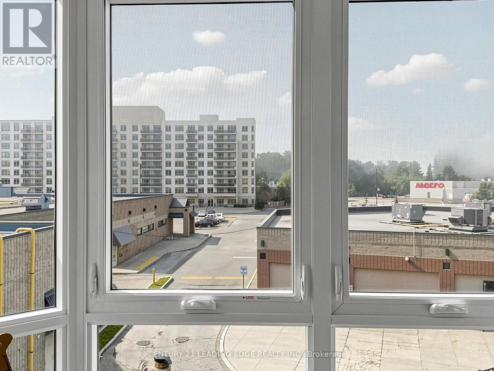 #204 3231 EGLINTON AVENUE E - Image 23