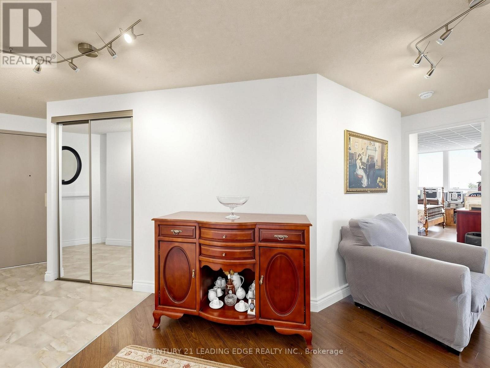 #204 3231 EGLINTON AVENUE E - Image 33