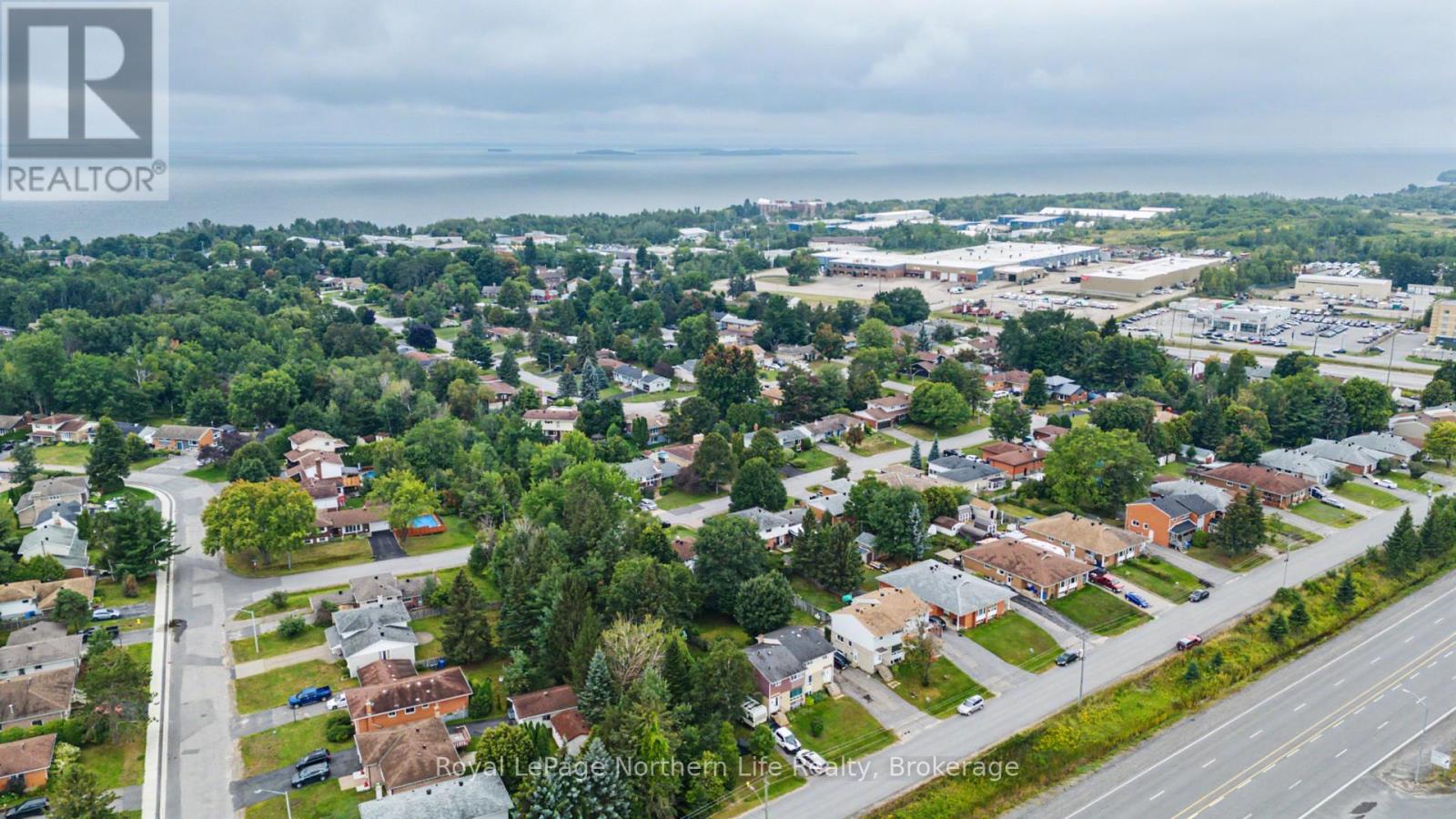 811 TACKABERRY DRIVE - 44