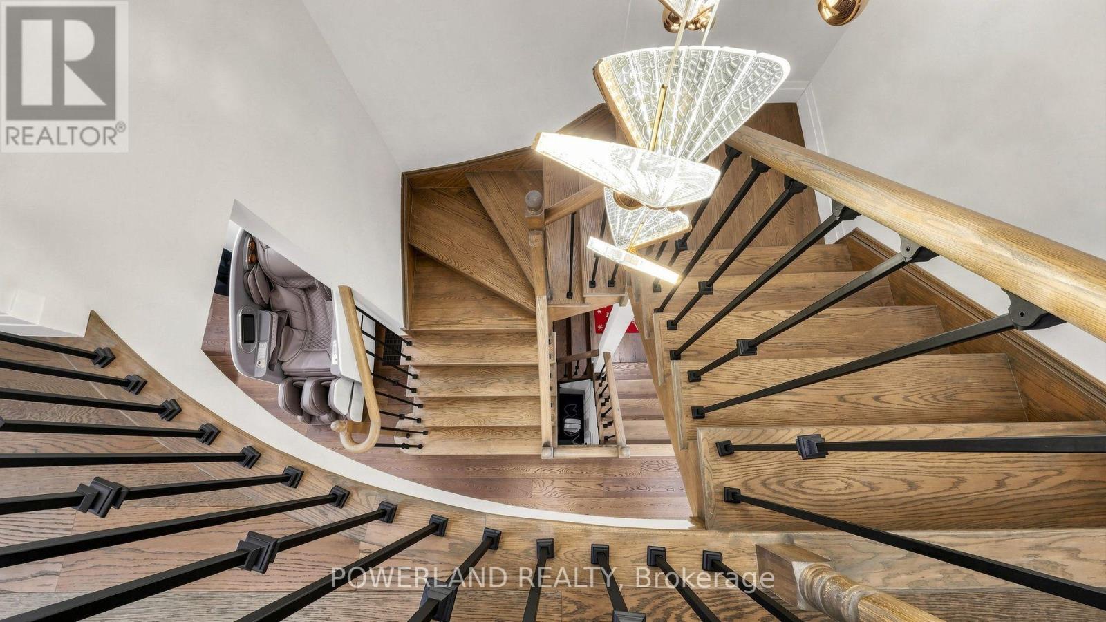 259 DUNDAS WAY - 14