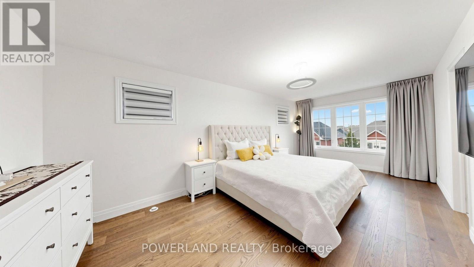 259 DUNDAS WAY - 17