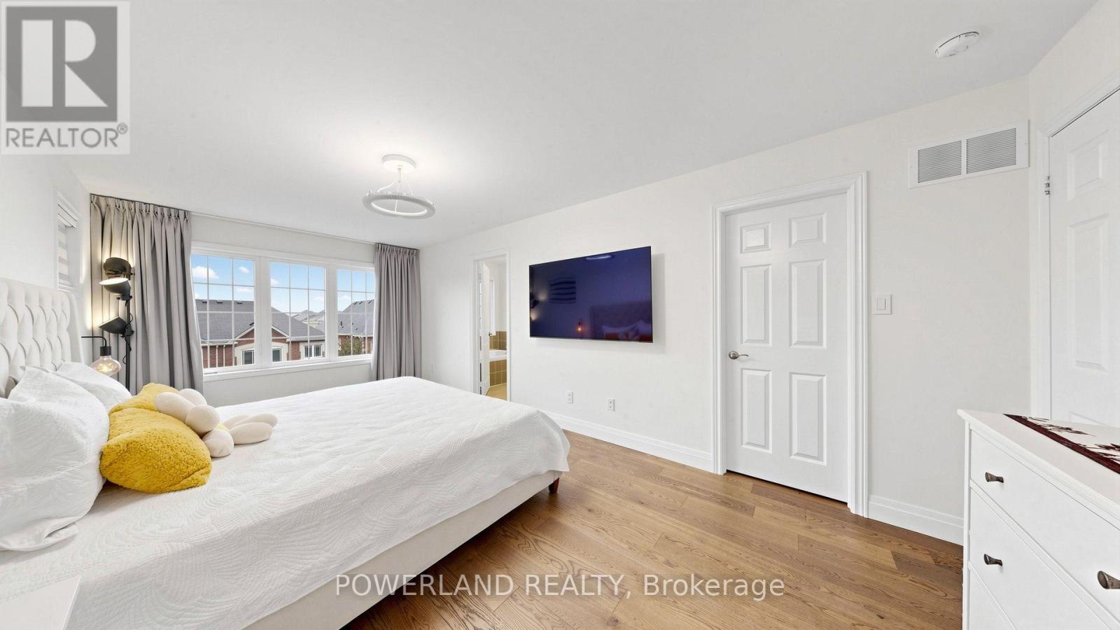 259 DUNDAS WAY - 18