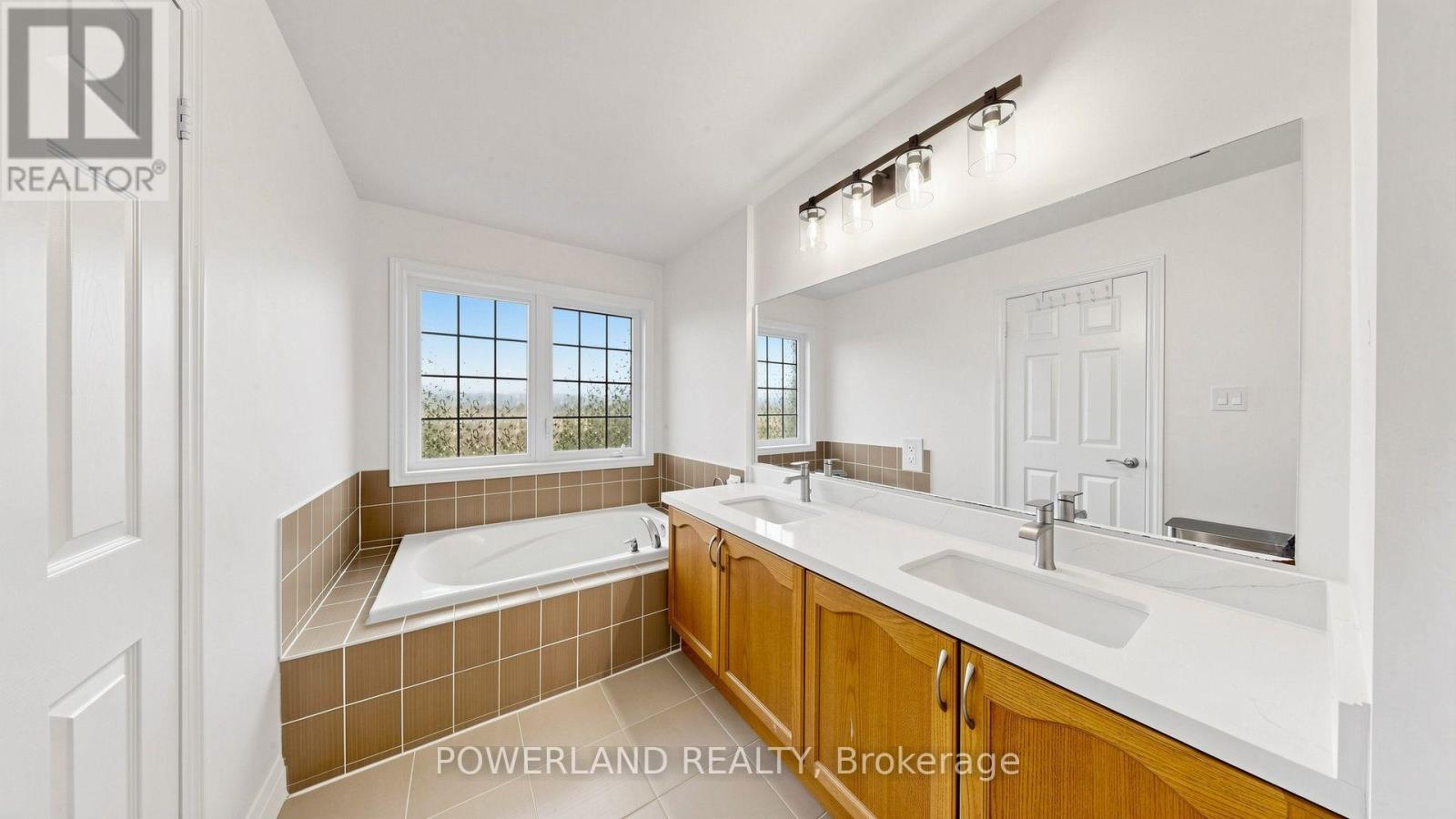 259 DUNDAS WAY - 19
