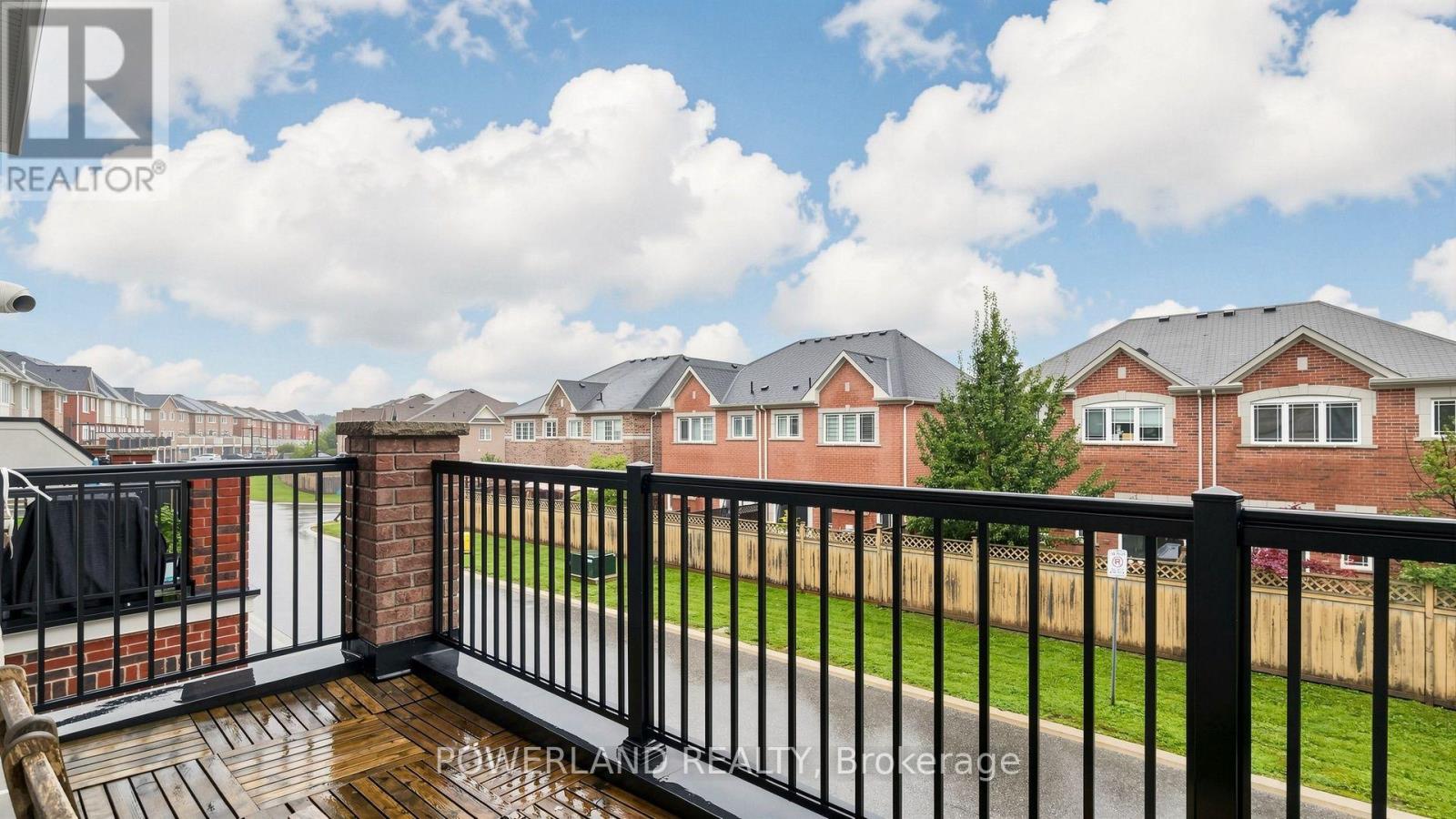 259 DUNDAS WAY - 28