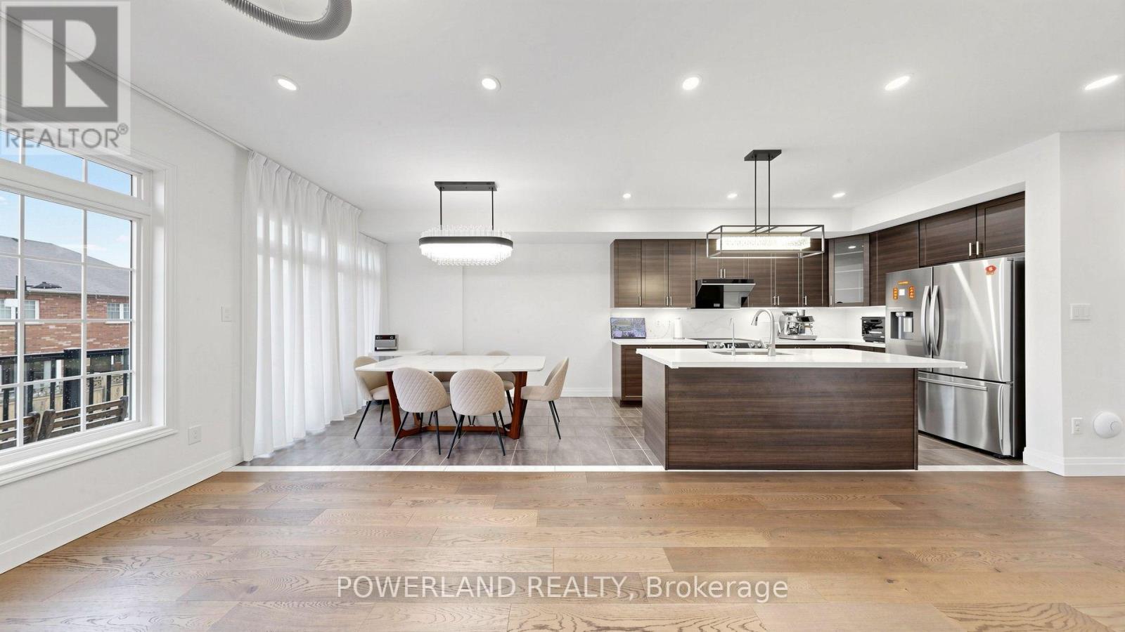 259 DUNDAS WAY - 8