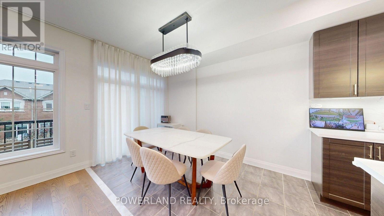 259 DUNDAS WAY - 9