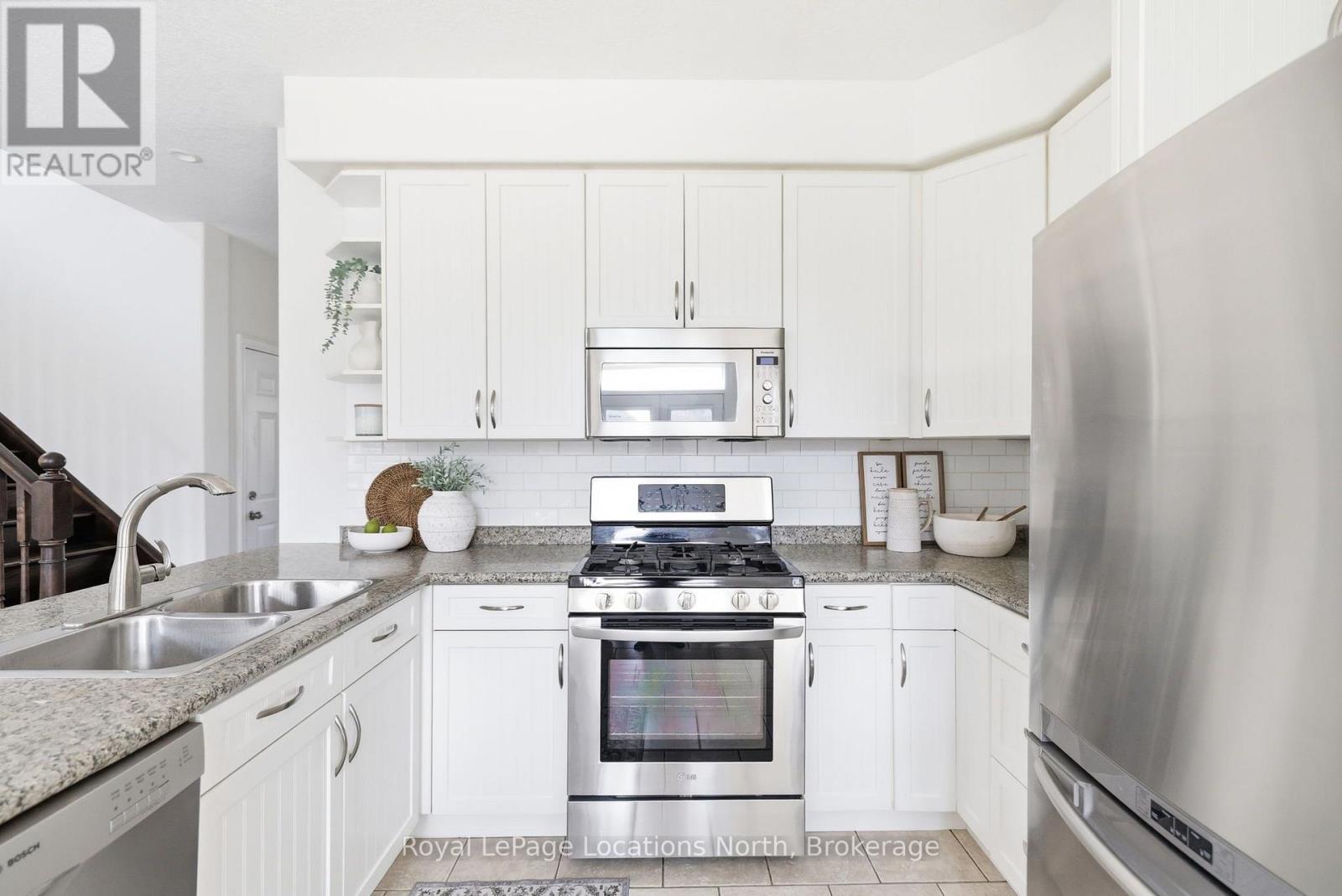 15 CLARK STREET - 10