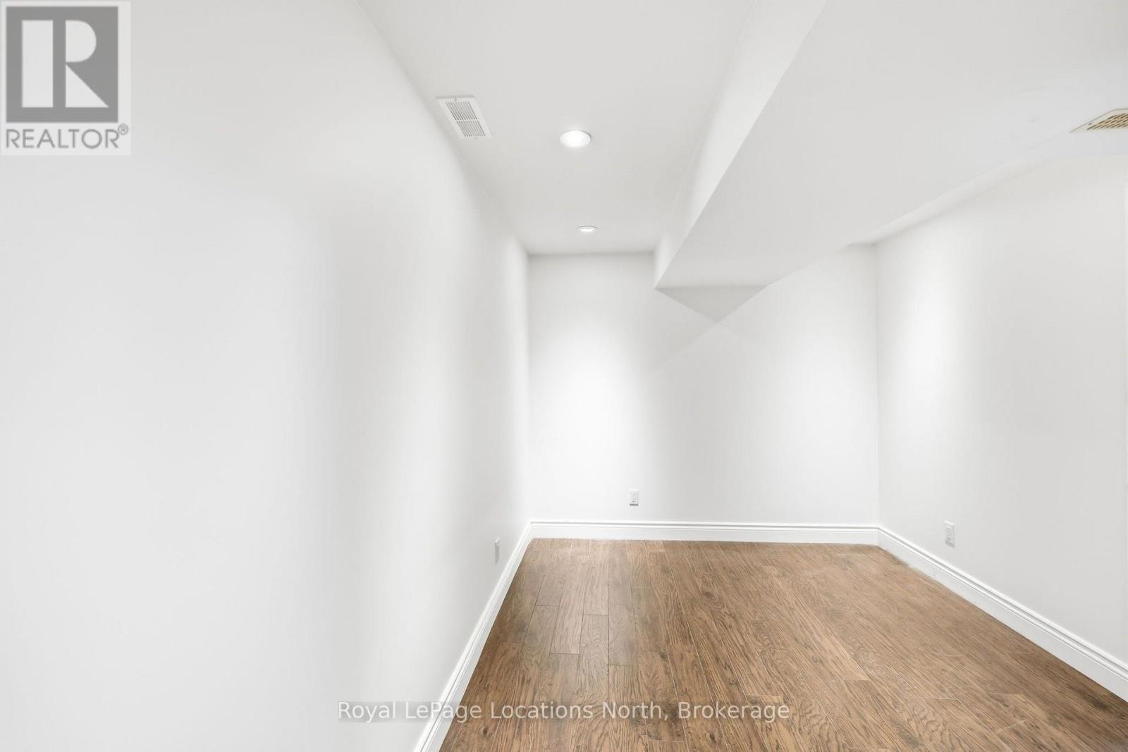 15 CLARK STREET - Image 27