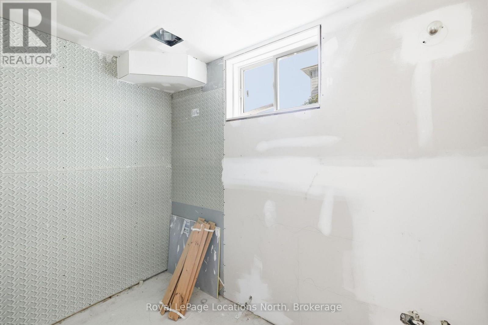 15 CLARK STREET - Image 29