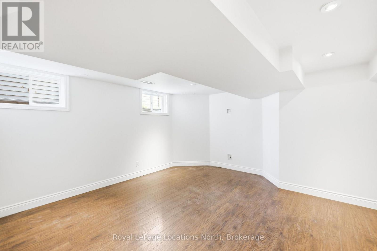 15 CLARK STREET - Image 30