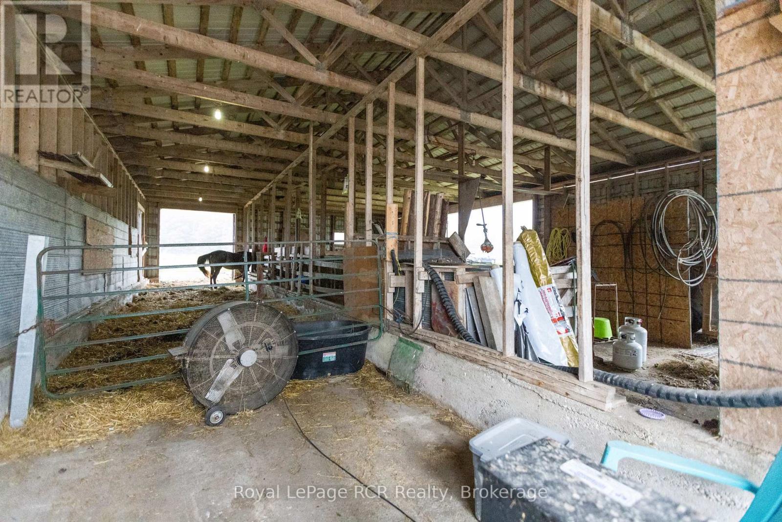 058613 Side 5 Road — photo 47