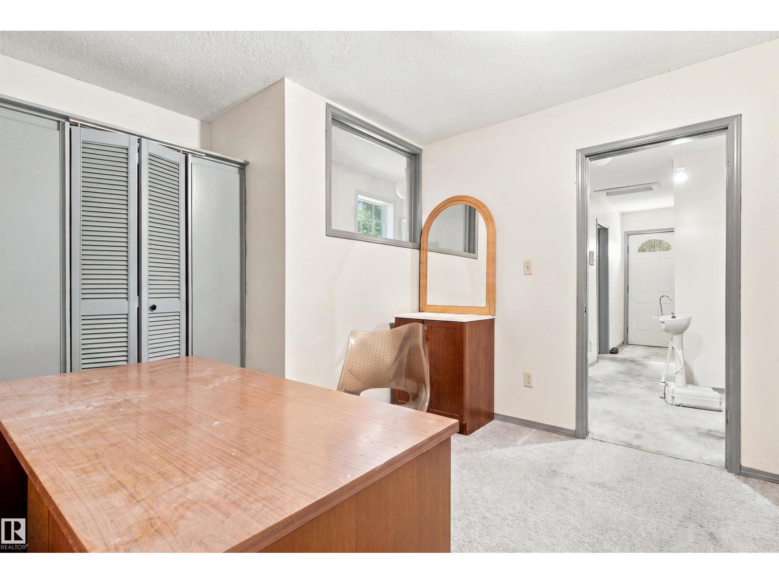 11111 81 AV NW - 21